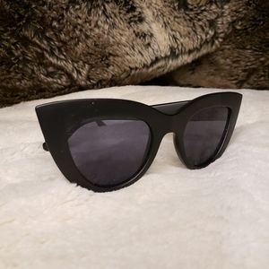 Cat Eye Sunglasses [EUC]